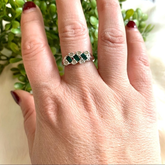 Avon Silver and Rhinestone Ring - Picture 6 of 6